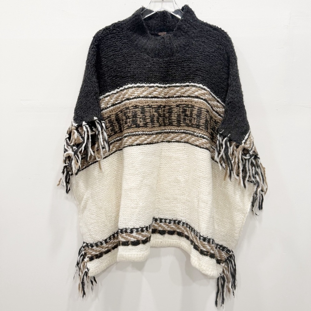 Free People Rare Labyrinth Wool Angora Blend Poncho Sweater Fringe Knit M/L